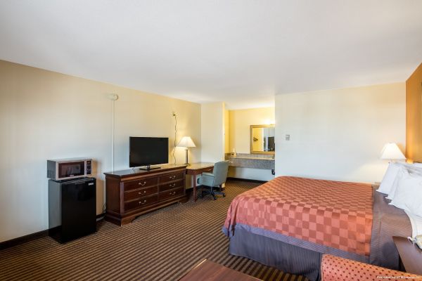Scottish Inns and Suites (Eau Claire)